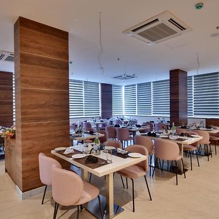 Click Hotel Vista-International Airport Dod Jala Ngoại thất bức ảnh